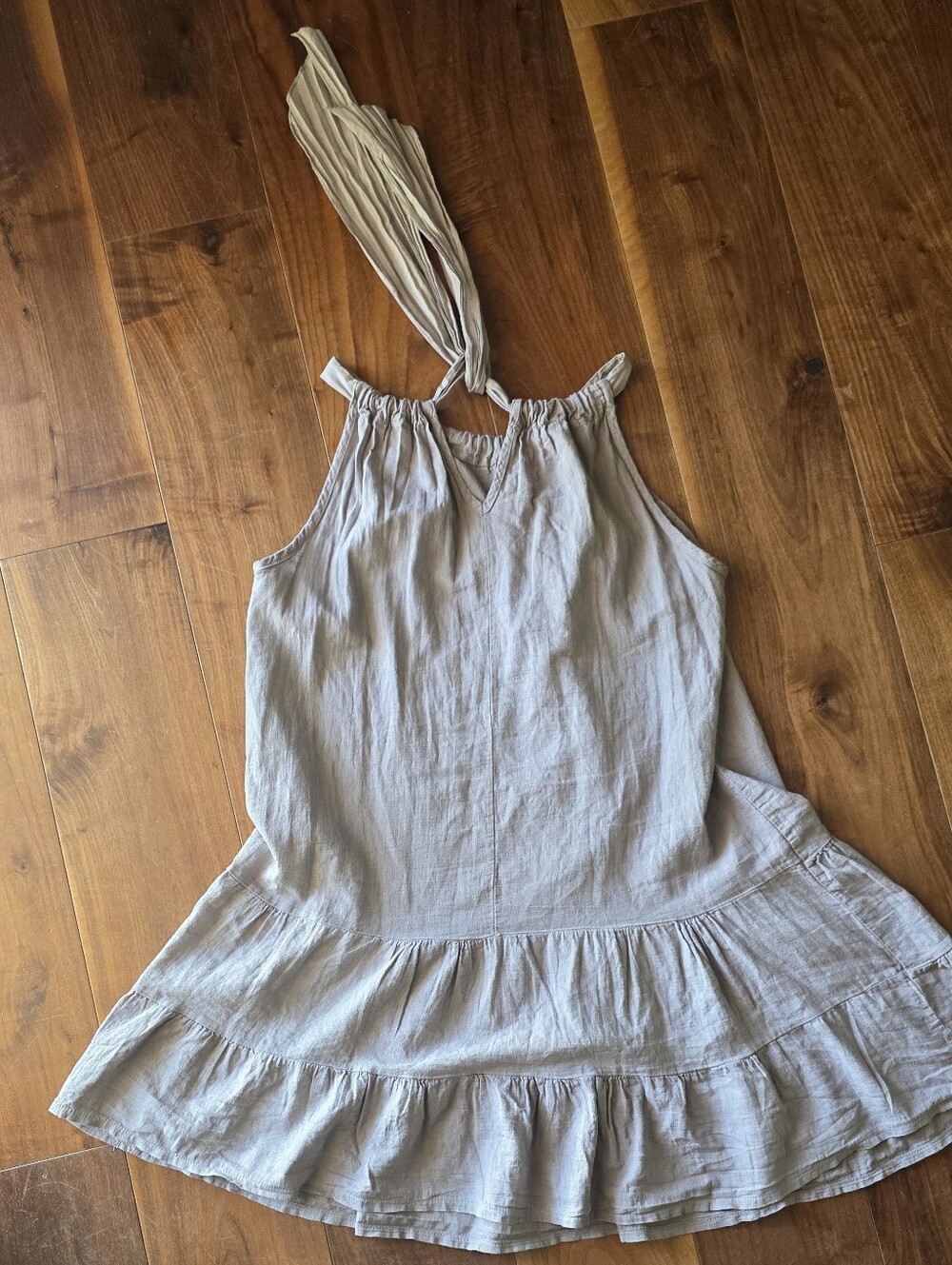 BELLAMBRA ITALY Sleeveless Tiered Halter Dress in Light Gray - Picture 4 of 6